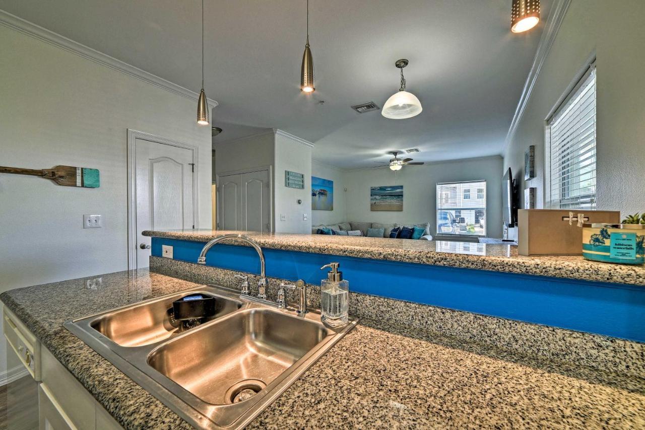 Modern Island Condo With Pool Steps To The Beach! South Padre Island Exteriér fotografie